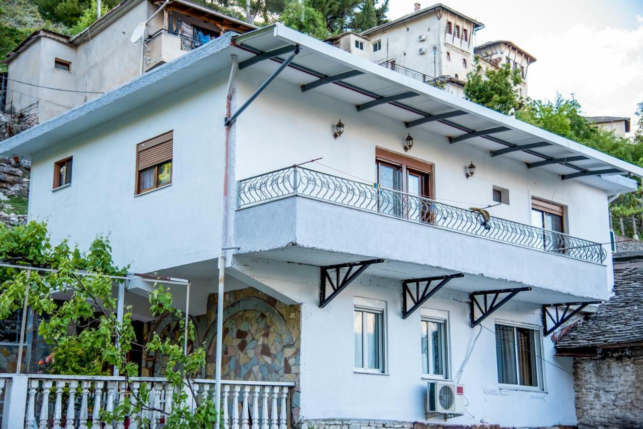 Grandma'S Home Gjirokaster Exterior photo